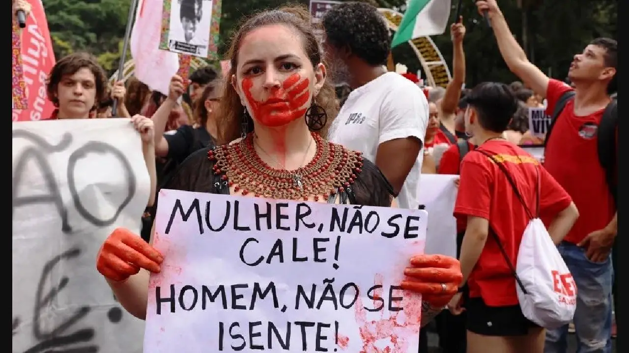 BRASIL REGISTRA QUEDA NO NÚMERO DE MORTES VIOLENTAS, MAS COM AUMENTO DE FEMINICÍDIOS