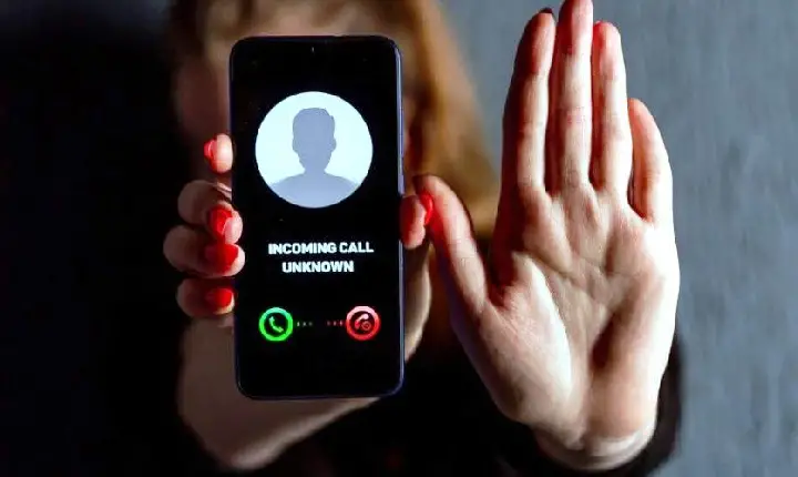 BRASILEIROS RECEBEM MAIS DE 1 BILHÃO DE LIGAÇÕES TELEFÔNICAS INDESEJADAS POR MÊS