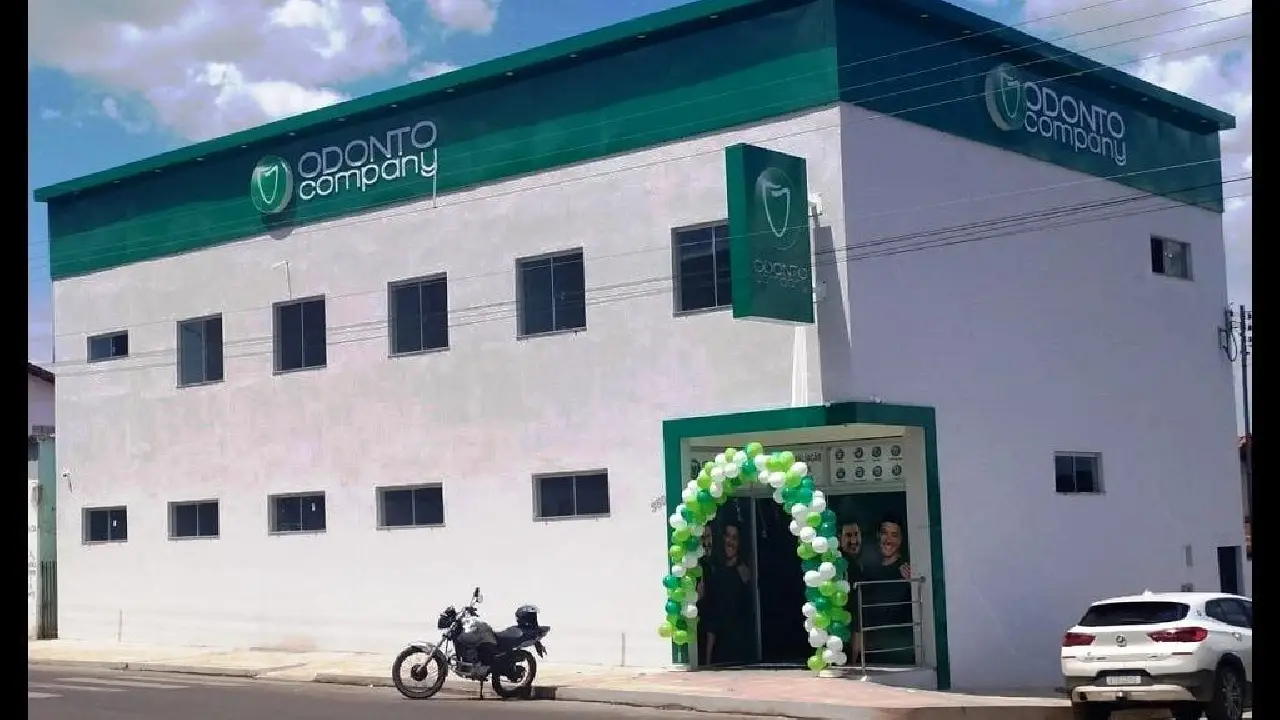 CLIENTES RECLAMAM DE PREJUÍZO COM FECHAMENTO DE CLÍNICA ODONTOLÓGICA EM VAZANTE