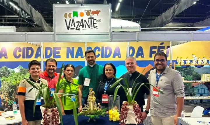 COMITIVA DE VAZANTE REPRESENTA MINAS GERAIS NA MAIOR FEIRA CATÓLICA DO MUNDO