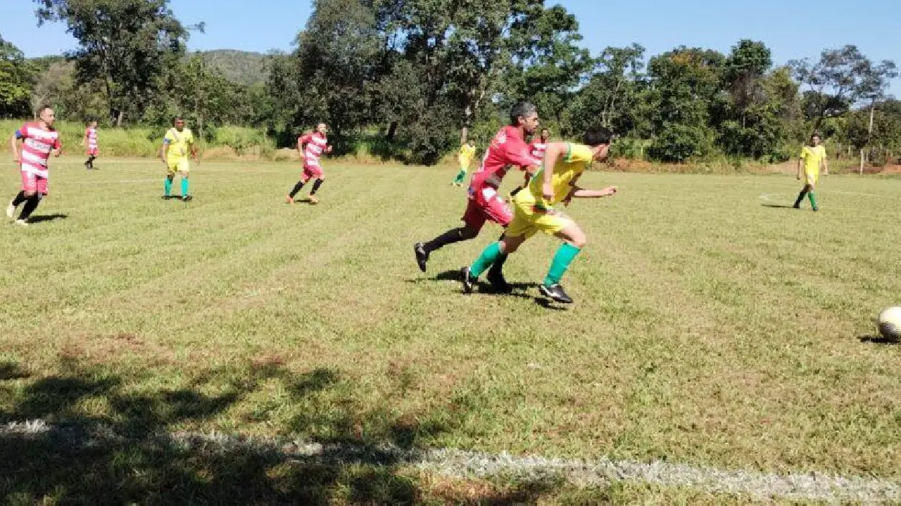 FINALISTAS SE PREPARAM PARA JOGO QUE VALE O TÍTULO DO 7º CAMPEONATO RURAL DE VAZANTE