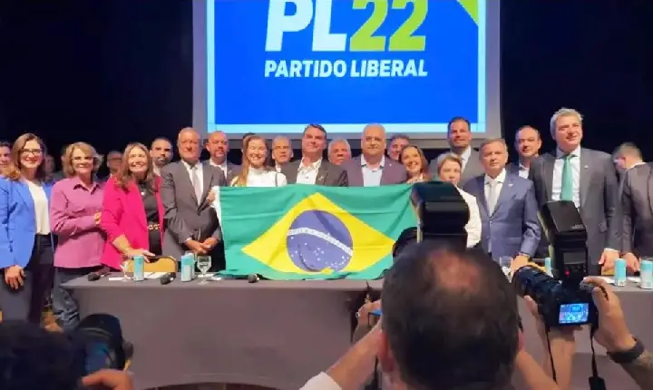 FLÁVIO BOLSANARO ESCOLHE DEPUTADO FEDERAL COMO SEU VICE NA CHAPA DO PL