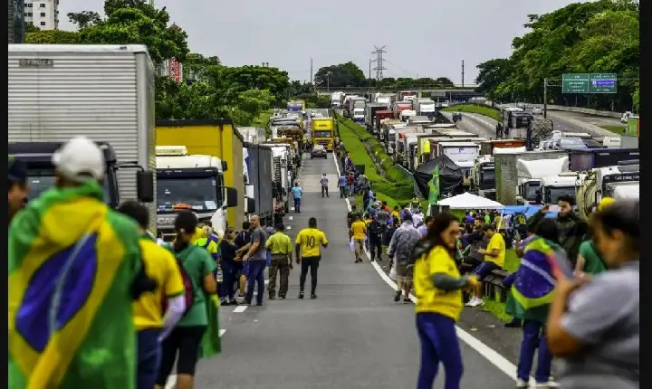 MORAES MANDA EXECUTAR MULTAS QUE SOMAM R$ 7 BILHÕES POR BLOQUEIO DE ESTRADAS EM 2022