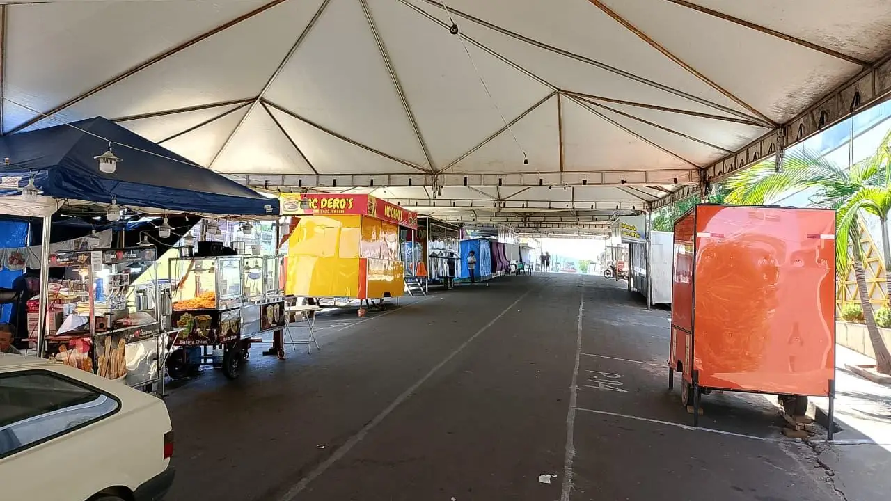 PRAÇAS DE ALIMENTAÇÃO JÁ ESTÃO SENDO LIBERADAS PARA FUNCIONAMENTO NA FESTA DA LAPA EM VAZANTE