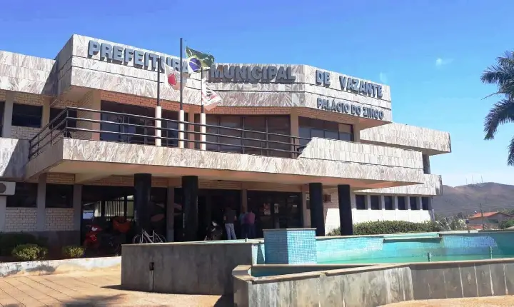 PREFEITURA DE VAZANTE FECHA NESTA QUINTA E SOMENTE REABRE NA PRÓXIMA TERÇA-FEIRA