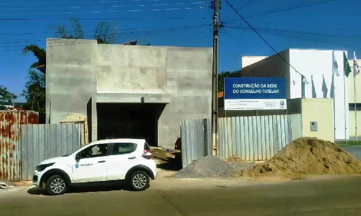 PREFEITURA PROSSEGUE COM A CONSTRUÇÃO DA SEDE PRÓPRIA DO CONSELHO TUTELAR DE VAZANTE