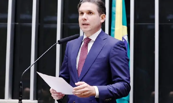 PRESIDENTE DA CÂMARA ANUNCIA PONTOS INEGOCIÁVEIS PARA O FIM DA ESCALA 6X1