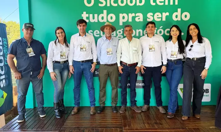 PRESIDENTE DO SICOOB CREDIVAZ DESTACA PARTICIPAÇÃO DA COOPERATIVA NA FEAV