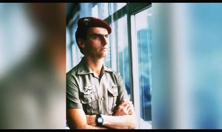 PROCURADORIA MILITAR RECOMENDA PERDA DE PATENTE DE JAIR BOLSONARO