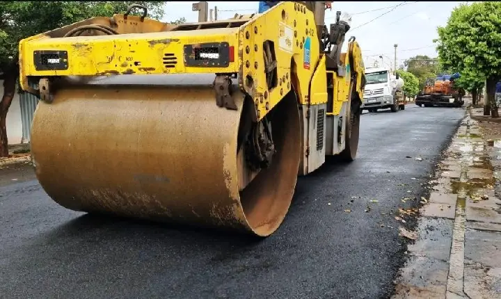 PROJETO CONTEMPLA DISTRITO DE VAZANTE COM OBRAS DE RECAPEAMENTO E URBANIZAÇÃO