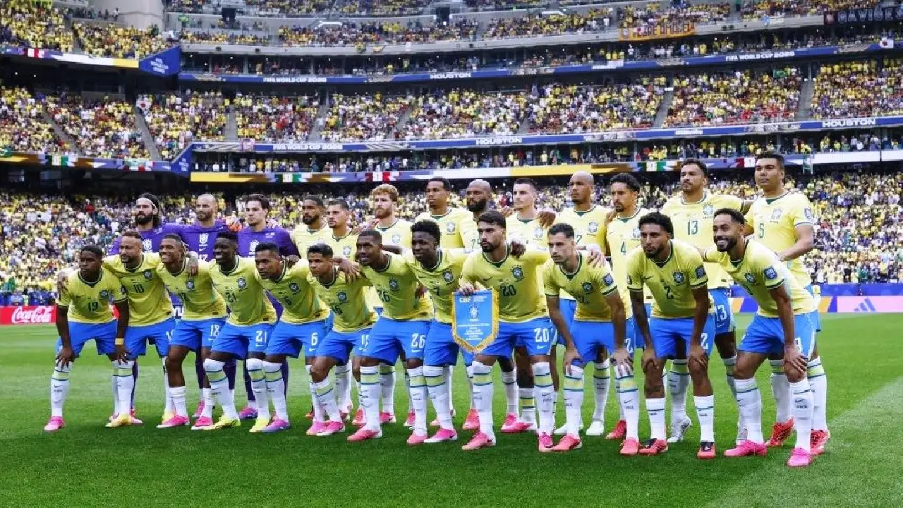 PROJETO PROPÕE PROIBIR JOGADORES QUE ATUAM FORA DO PAÍS NA SELEÇÃO BRASILEIRA