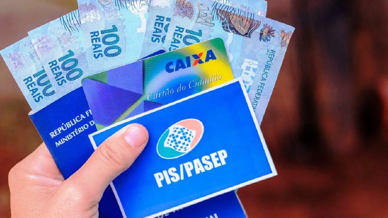 TRABALHADORES NASCIDOS EM MAIO E JUNHO JÁ PODEM SACAR O ABONO SALARIAL DO PIS/PASEP