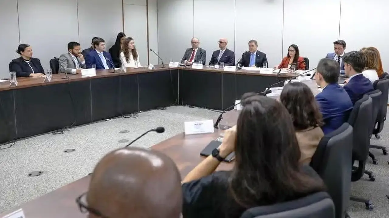 TSE AMPLIA PARCERIA COM PLATAFORMAS PARA COMBATER FAKE NEWS NAS ELEIÇÕES
