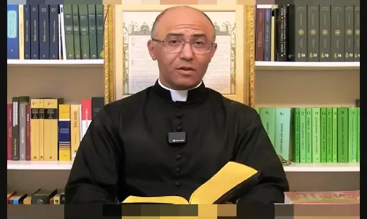 VATICANO EXCOMUNGA PADRE E CAPELA DO DISTRITO FEDERAL