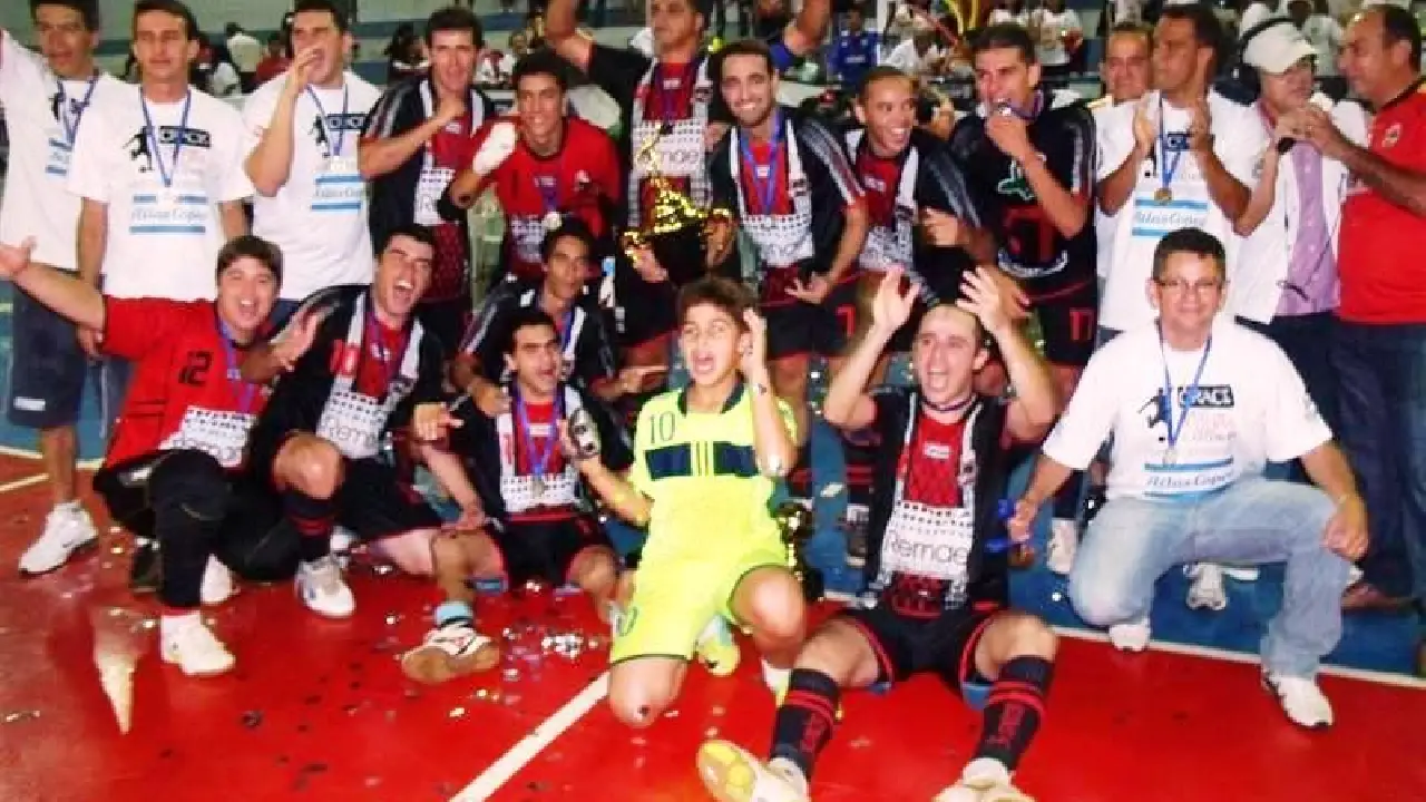 VAZANTE REVIVE A HISTÓRIA DO FUTSAL COM O ‘ENCONTRO DAS LENDAS’ NESTE SÁBADO (20)