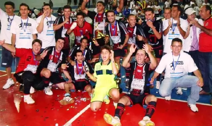 VAZANTE REVIVE A HISTÓRIA DO FUTSAL COM O ‘ENCONTRO DAS LENDAS’ NESTE SÁBADO (20)