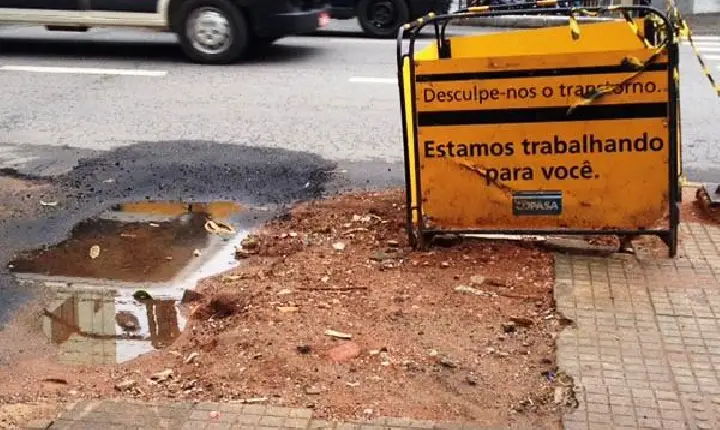 VEREADORES DE VAZANTE COBRAM EXPLICAÇÕES DA COPASA SOBRE CORTES E REPAROS NAS RUAS DA CIDADE