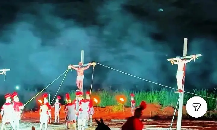 VÍDEO: ENCENAÇÃO DA PAIXÃO DE CRISTO EMOCIONOU O PÚBLICO EM VAZANTE