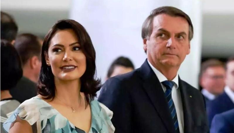 EX-PRIMEIRA-DAMA DIZ QUE BOLSONARO NÃO DEVE VOLTAR AGORA AO BRASIL
