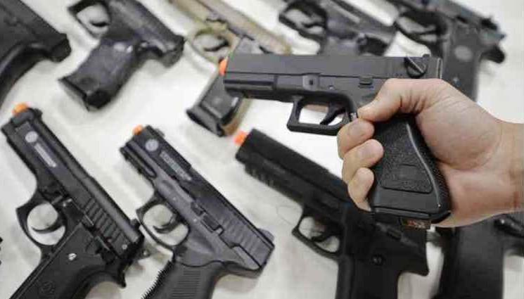 LADRÃO COM ARMA DE BRINQUEDO ASSALTA COMÉRCIO DE IDOSA EM PATOS DE MINAS