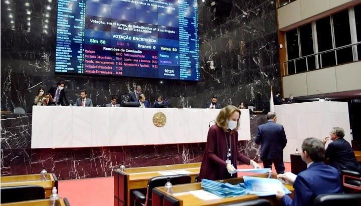 PREFEITOS USARAM CAPITAL POLÍTICO PARA ELEGER IRMÃOS, FILHOS E CÔNJUGES A DEPUTADO