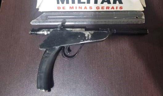 AUTOR DE TENTATIVA DE HOMICÍDIO É PRESO COM AJUDA DE POPULARES EM DISTRITO DE PRESIDENTE OLEGÁRIO
