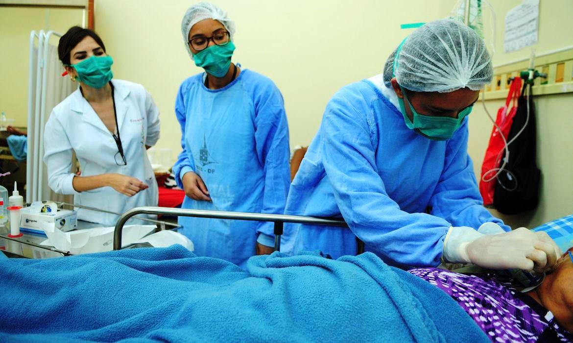 MINAS RECEBE R$ 308 MILHÕES PARA PAGAR O PISO SALARIAL DA ENFERMAGEM