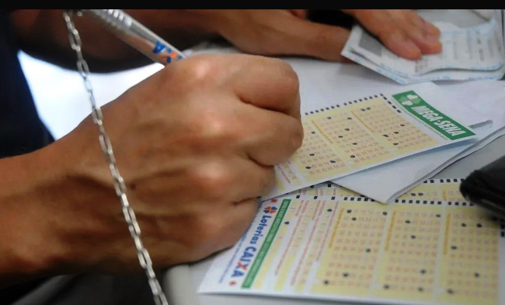 PRÊMIO ACUMULADO DA MEGA-SENA PODE CHEGAR A R$ 115 MILHÕES NESTE SÁBADO (12)