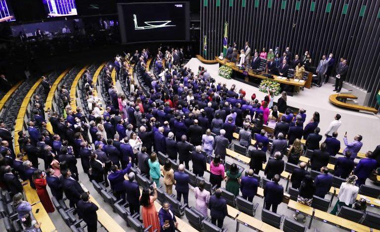 STF FORMA MAIORIA PARA DETERMINAR QUE CONGRESSO ATUALIZE NÚMERO DE DEPUTADOS POR ESTADO