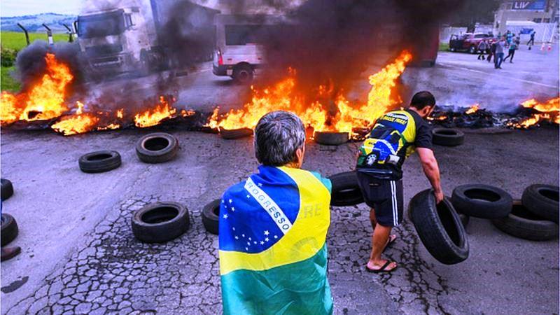 ATOS DA EXTREMA DIREITA FICARAM MAIS VIOLENTOS APÓS RESULTADO DAS ELEIÇÕES 2022