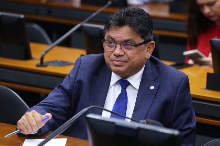 Conselho de Ética da Câmara absolve deputado Márcio Jerry da acusação de quebra de decoro