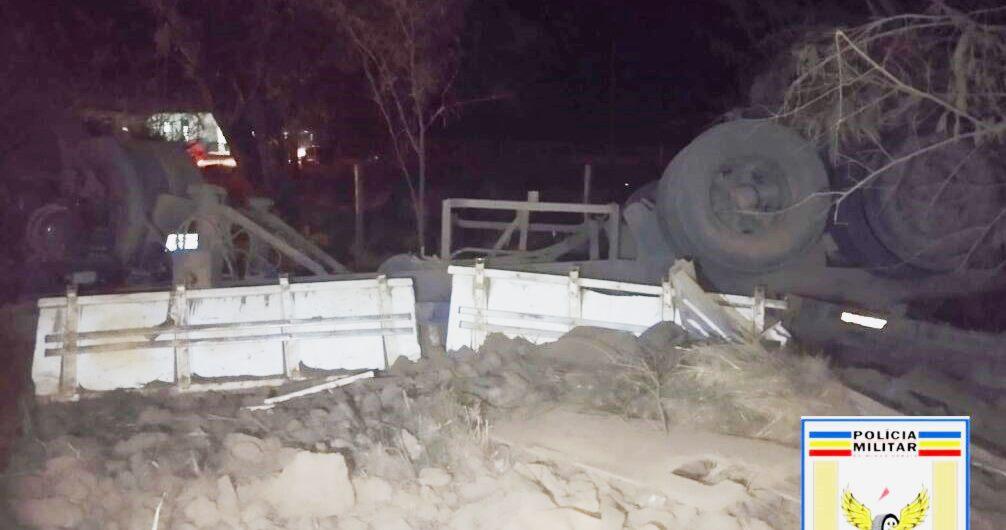 GRAVE ACIDENTE MATA MOTORISTA DE CARRETA NA DESCIDA DO RIBEIRÃO SANTA ISABEL NA MG-188