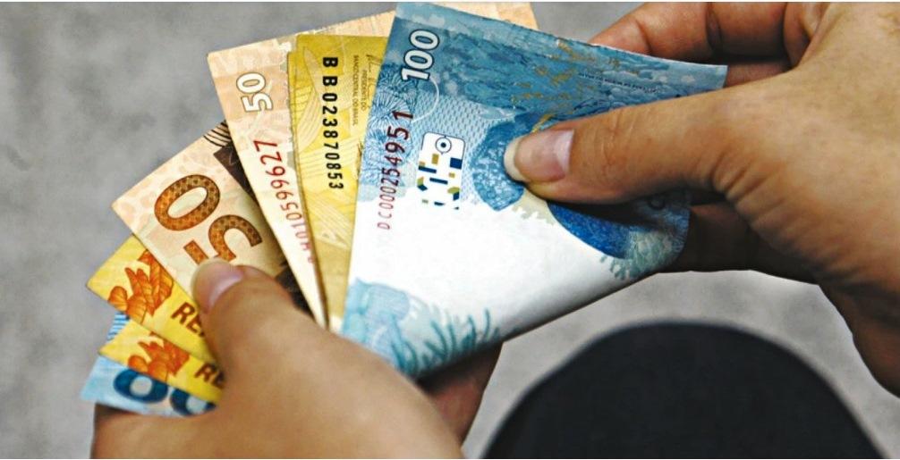 PREFEITURA DE VAZANTE PAGOU FOLHA DE SALÁRIOS RELATIVA AO MÊS DE AGOSTO NESTA QUINTA-FEIRA (31)