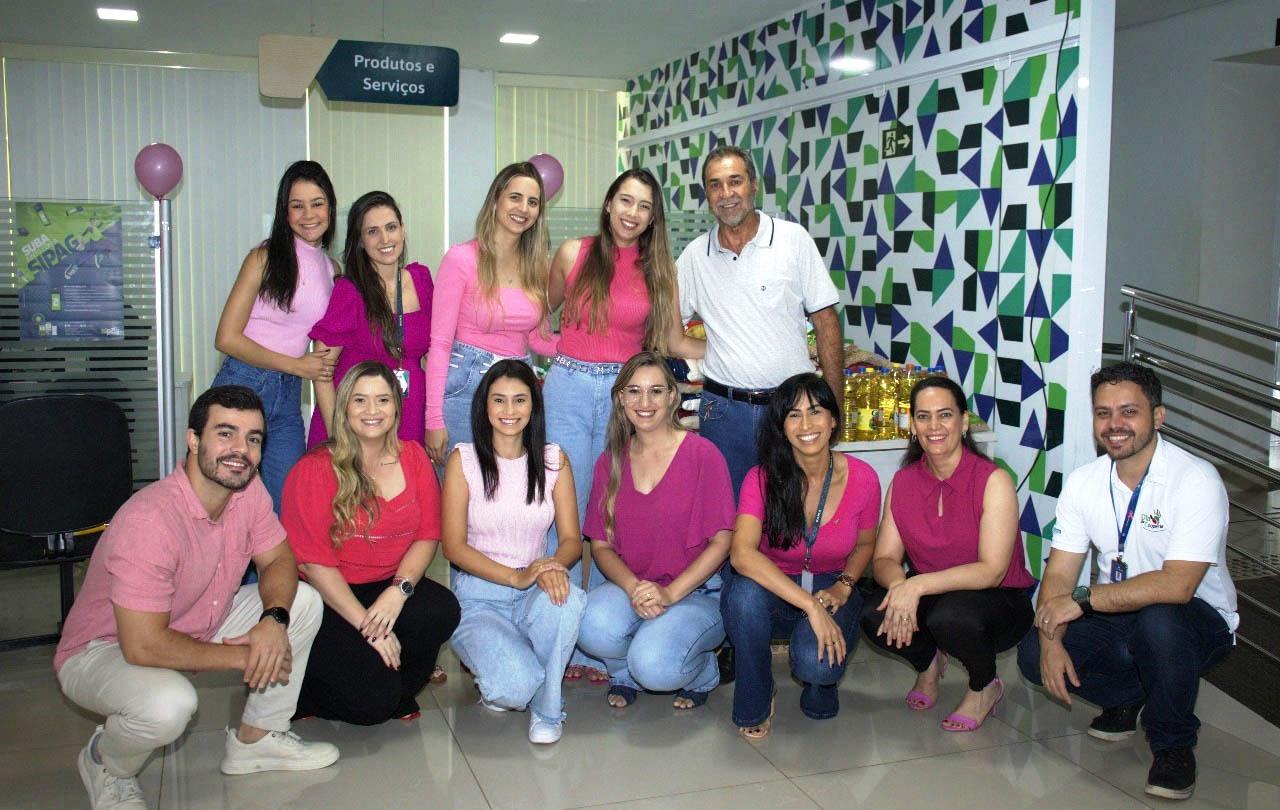 OUTUBRO ROSA: DIVINO BOAVENTURA RESSALTA PAPEL FUNDAMENTAL DAS MULHERES NO SICOOB CREDIVAZ