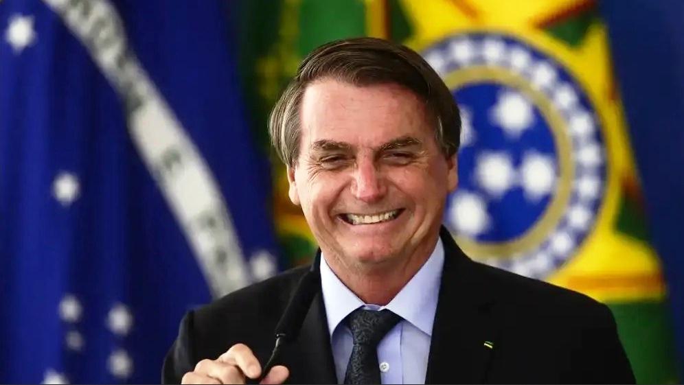 BOLSONARO FATURA APOSTA NA MEGA-SENA EM BOLÃO COM FUNCIONÁRIOS DO PL