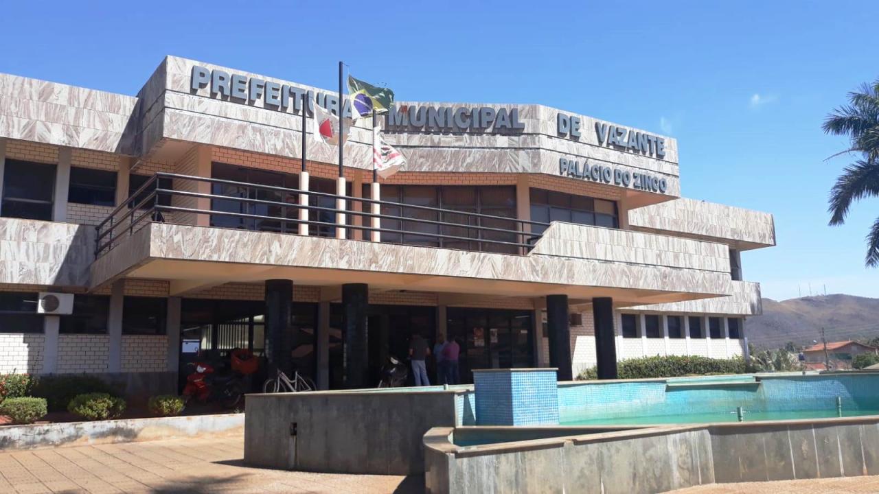 PREFEITURA DE VAZANTE PAGOU FOLHA DE SALÁRIOS DO MÊS DE OUTUBRO NESTA TERÇA-FEIRA (31)