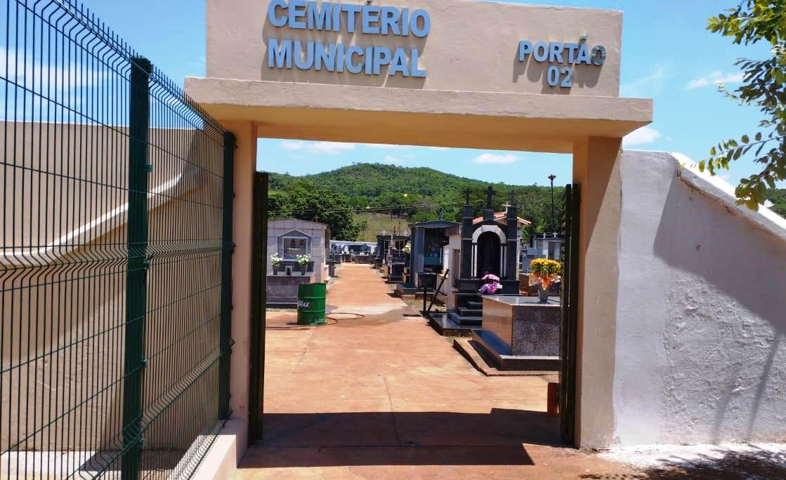 PREFEITURA PREPARA CEMITÉRIOS DE VAZANTE PARA VISITAÇÃO PÚBICA NO DIA DE FINADOS