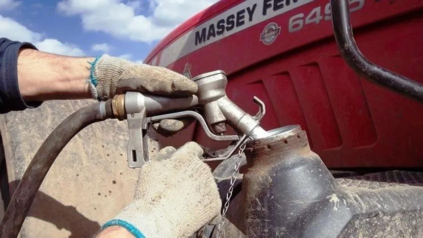 PROJETO AUTORIZA PRODUTORES RURAIS A TRANSPORTAR DIESEL PARA USO NA AGROPECUÁRIA