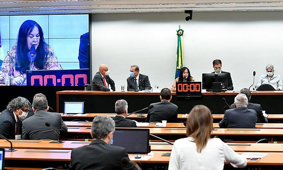 PROPOSTA APROVADA POR COMISSÃO DO CONGRESSO ELEVA FUNDO ELEITORAL PARA R$ 5 BILHÕES