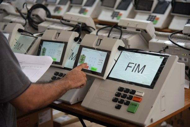 TSE INICIA TESTE PÚBLICO DE SEGURANÇA DAS URNAS VISANDO ELEIÇÕES DE 2024