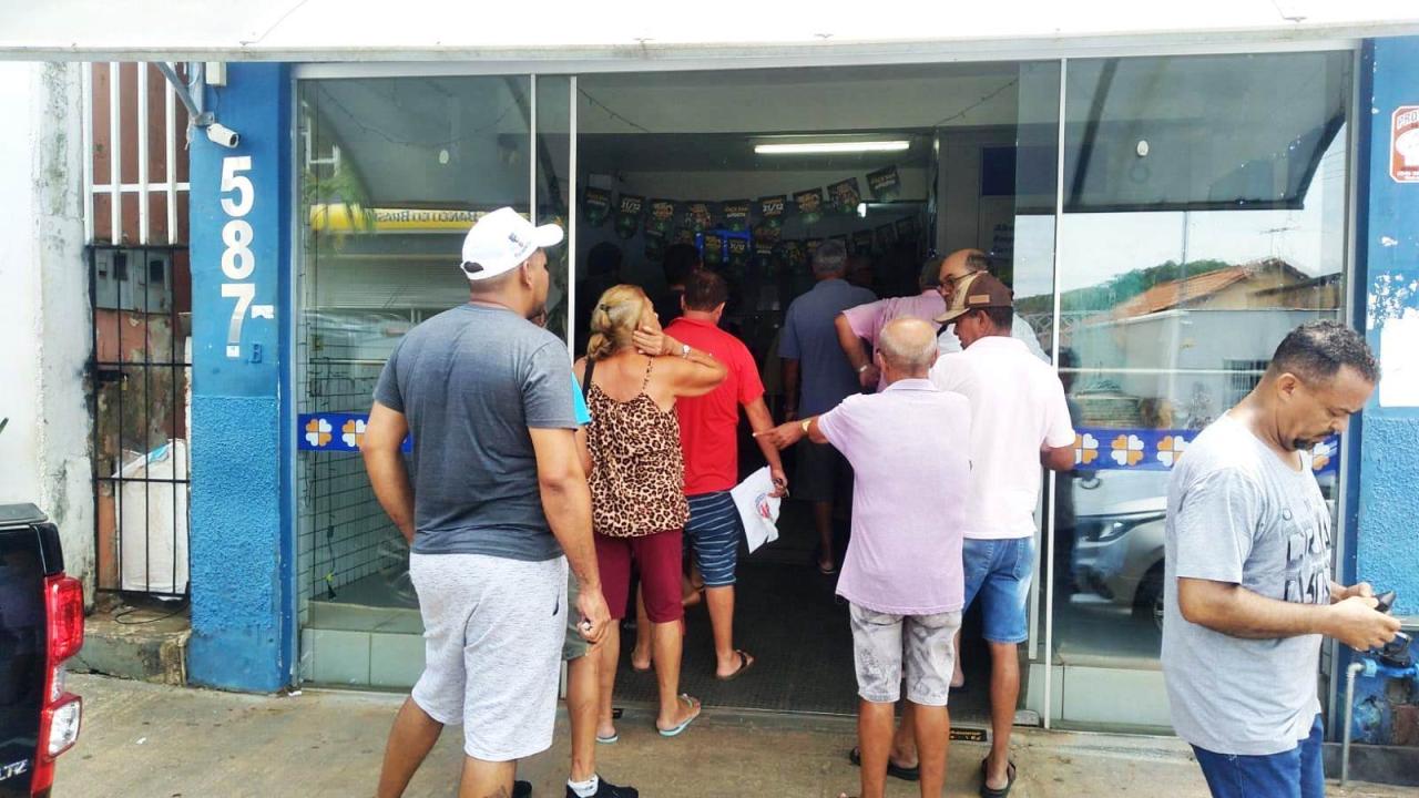 MEGA DA VIRADA: CAIXA DESMENTE FAKE NEWS SOBRE SORTEIO DE R$ 570 MILHÕES