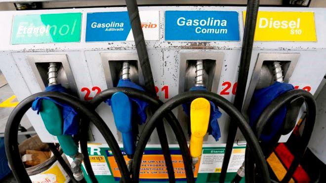 PREÇO MÉDIO DA GASOLINA CAI PELA 3ª SEMANA SEGUIDA NOS POSTOS DE COMBUSTÍVEIS