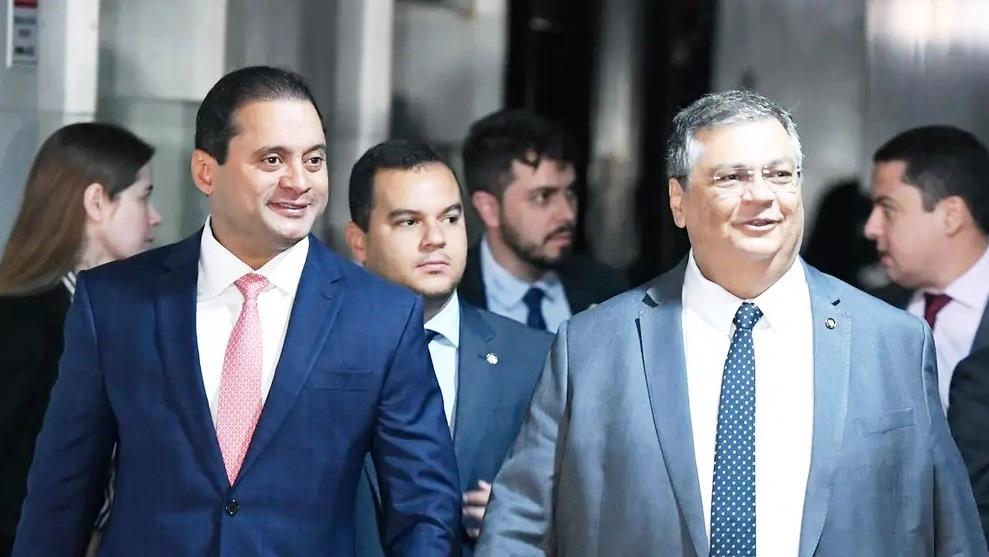 RELATOR PROTOCOLA PARECER FAVORÁVEL À INDICAÇÃO DE FLÁVIO DINO AO STF