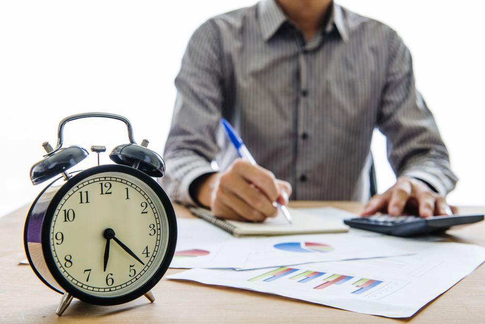 CONGRESSO AVALIA PROPOSTA DE REDUÇÃO DA CARGA HORÁRIA DE TRABALHO NO BRASIL