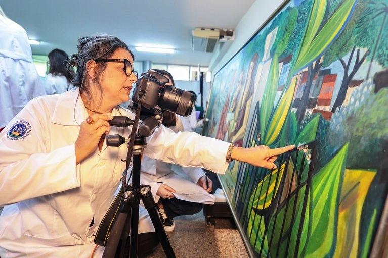 LABORATÓRIO VAI RESTAURAR OBRAS VANDALIZADAS NO PALÁCIO DA ALVORADA EM 8 DE JANEIRO DE 2023