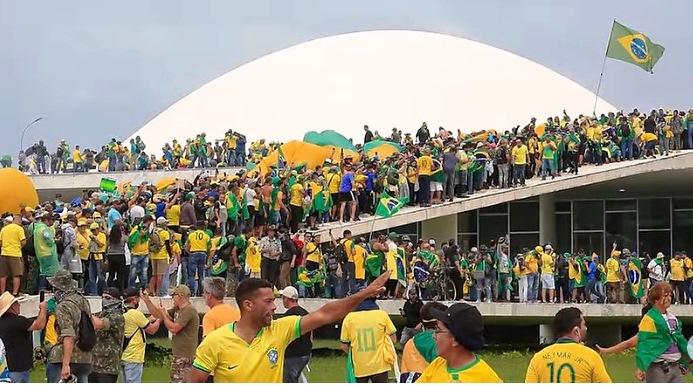 PESQUISA QUAEST: 89% DAS PESSOAS ENTREVISTADAS REPROVAM OS ATOS DE 8 DE JANEIRO