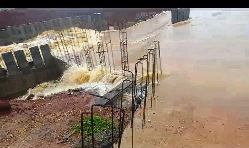 VAZANTE: MORADORES DA AMOREIRA TEMEM ROMPIMENTO DE REPRESA NO RIBEIRÃO PIRAPITINGA