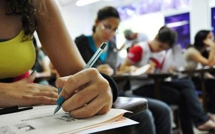 MAIORIA DOS CANDIDATOS INSCRITOS NO ‘ENEM DOS CONCURSOS’ É DO SEXO FEMININO