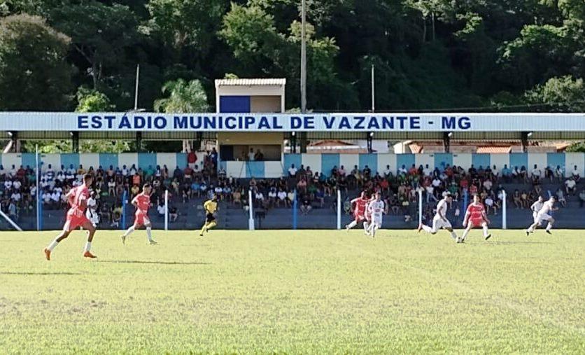 VAZANTE VENCE GUARDA-MOR E SEGUE LÍDER DO GRUPO 02 NA COPA REGIONAL AMAPAR