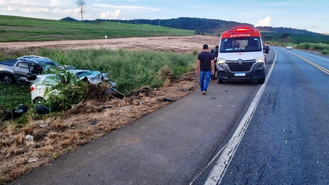 MAIS UM ACIDENTE COM ÓBITOS E VÍTIMAS DE FERIMENTOS É REGISTRADO NA BR-365